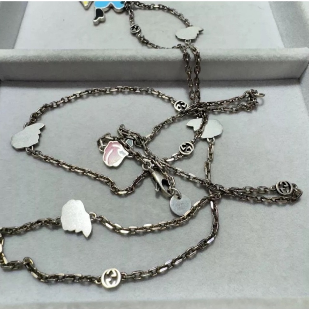 Gucci X Disney Silver Donald Duck Pendant
Necklace - 27" - Picture 6 of 12